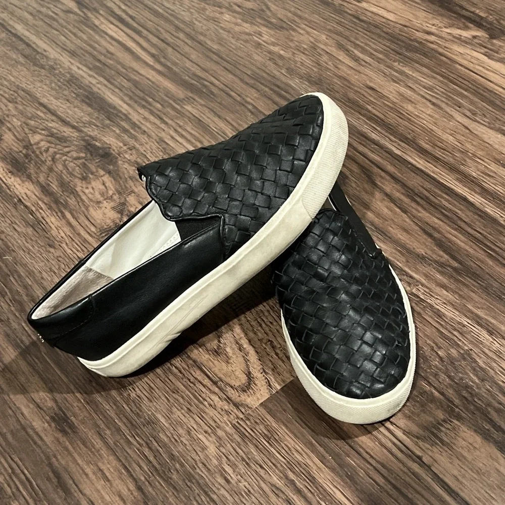 Women's Sam Edelman Eda Shoes Size 7 Black Leather Slip On Sneakers Loafers EUC